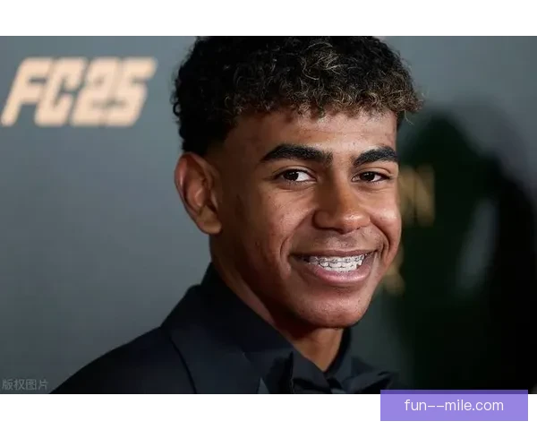 拉明·亚马尔荣膺科帕奖刷新金球奖最年轻前十纪录